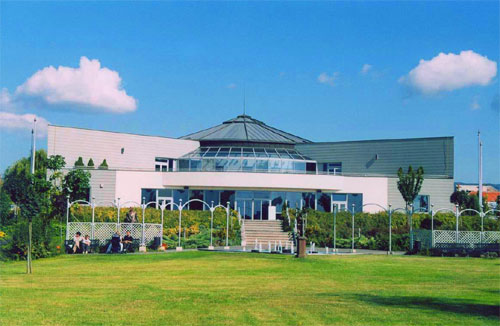 Károly Róbert Főiskola épülete Károly Róbert Főiskola