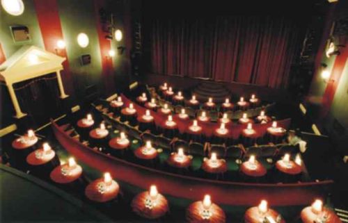 ránia Film- és Revüszínház