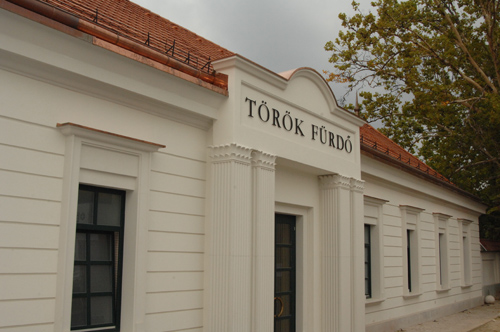 Török Fürdő kívülről fürdő