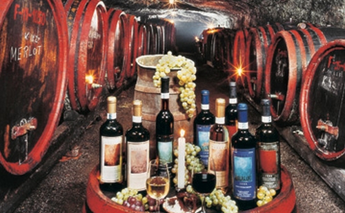 Bornapoknak ad otthont a gyöngyösi Fő tér pünkösd hétvégéjén