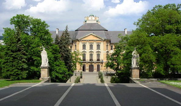 Eger, Eszterházy tér