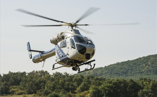 Helikopteres parlagfű-felderítés Heves megyében