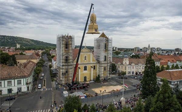 Folyamatos a Szent Bertalan-templom felújítása