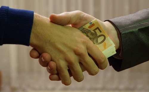 Miért jobb a személyi kölcsön a privát kölcsönnél?