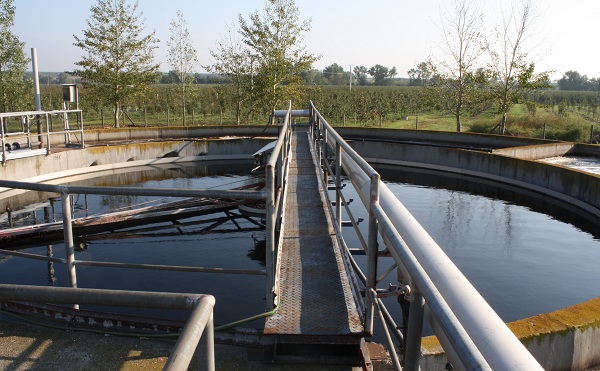 Korszerűs&iacute;tik Eger szennyv&iacute;zcsatorna h&aacute;l&oacute;zat&aacute;t