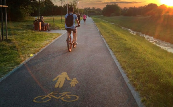 Nyáron már új kerékpárúton tekerhetünk Tiszafüred és Poroszló között