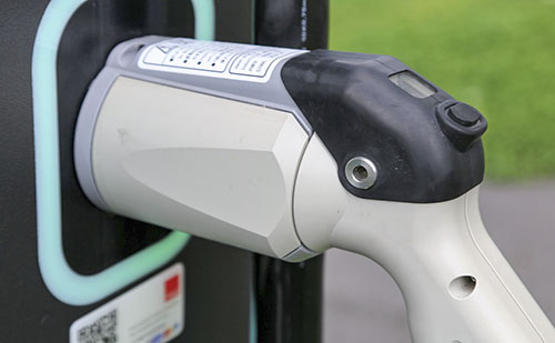 Vadonatúj elektromos buszok érkeznek Egerbe