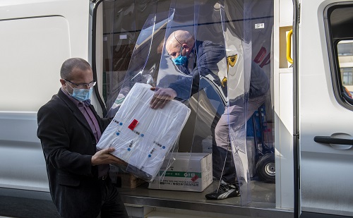 Egerben folyamatosan oltják az embereket, megérkeztek az új vakcinák 